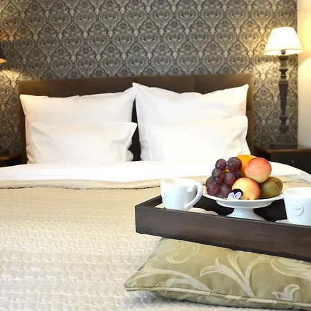 Sepia Spa Bed & Breakfast